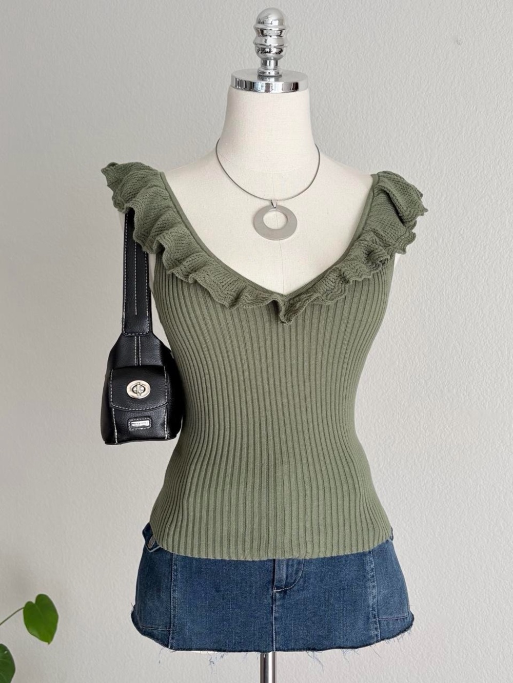 GAP Olive Green Ribbed V‑Neck Tank with Ruffle Trim - Picture 3 of 8